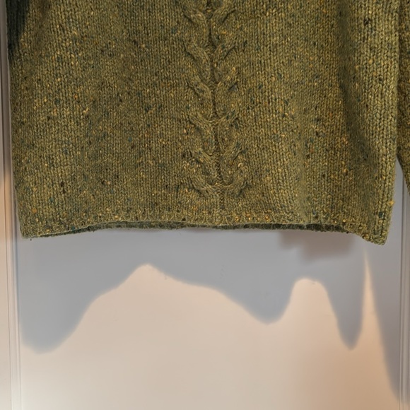 LL Bean V neck lambswool / mohair blend chunky cable knit sweater - Picture 5 of 12